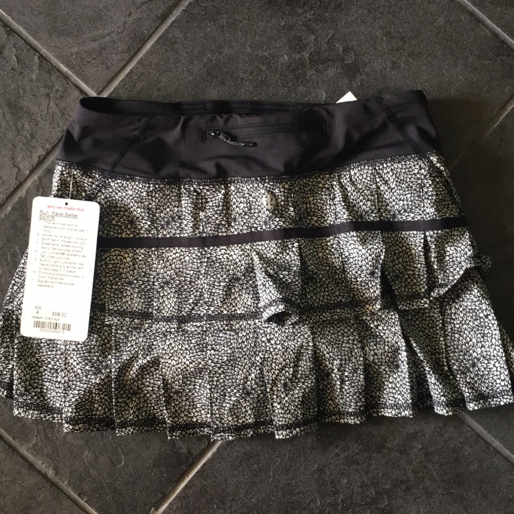 Brand NEW LULU Skort